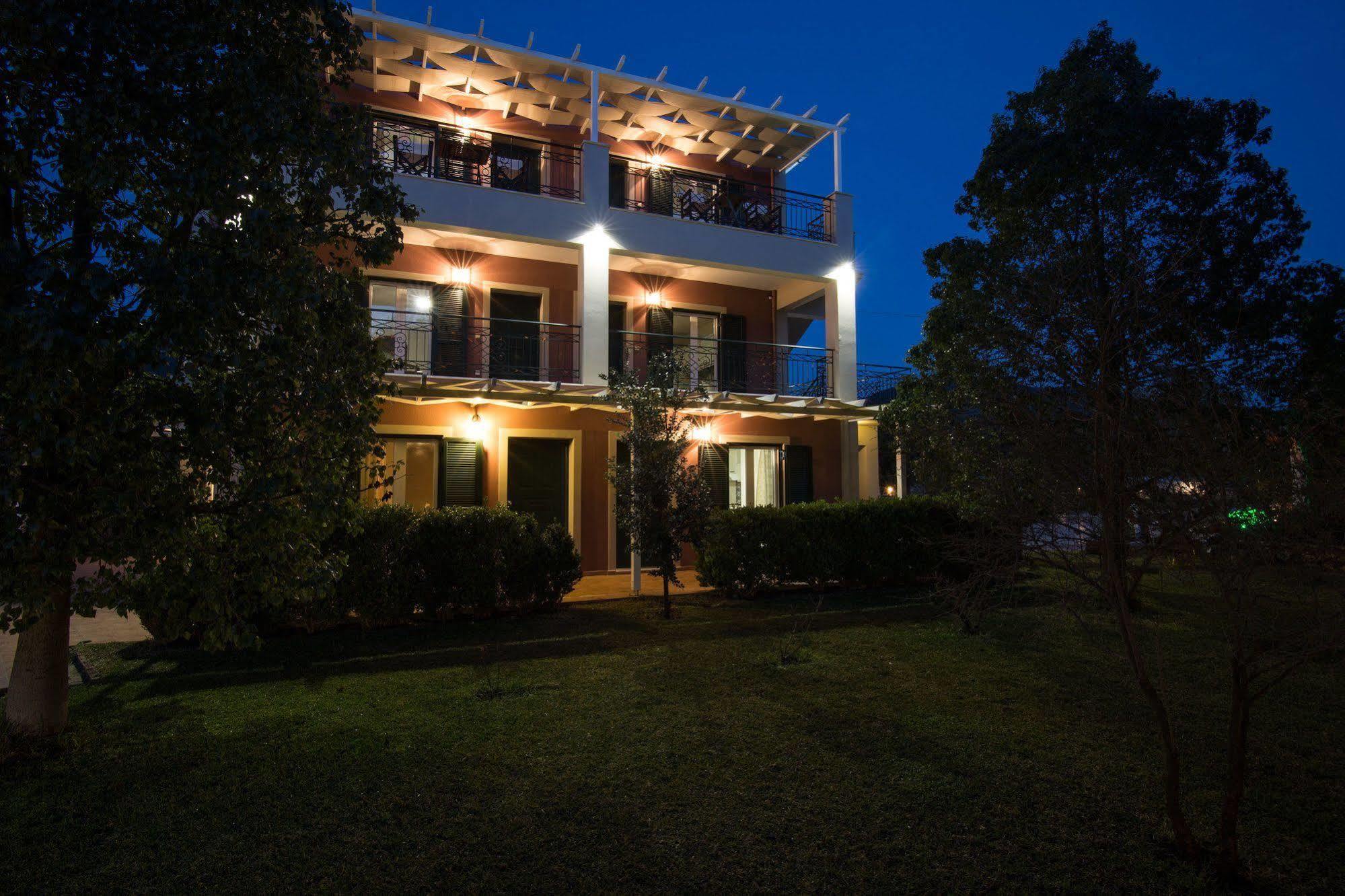 Dina Apartments Razata Exterior photo